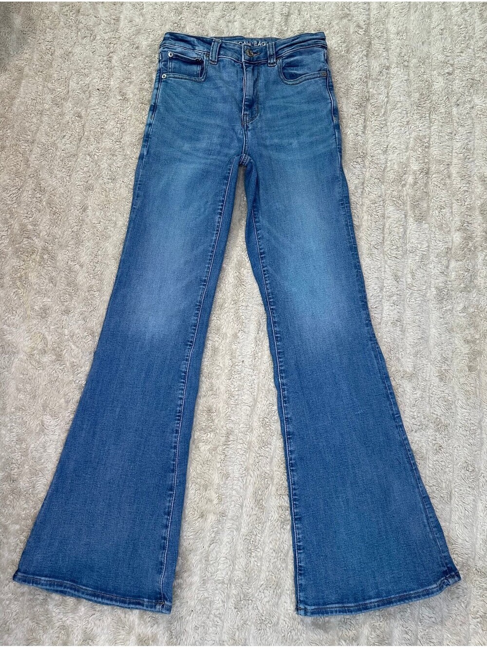 American Eagle Super Hi-Rise Flare light to med wash stretch denim jeans Size 2